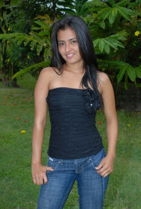 Latina Litle Lupe free pictures