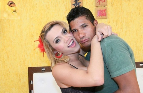 Latina Columbia porn picture