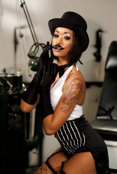 Skin Diamond nudes actress photos