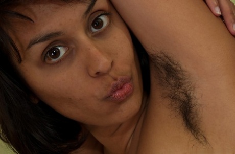 Brazzilian Brasileña hot naked photo