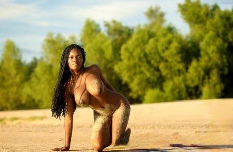 African Alicia art naked pics