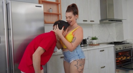 Latina Codi Vore Lesbian pornos archive